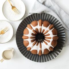 Nordicware 60. Yıl Özel Bundt Kek Kalıbı - 12 Cup