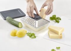 Joseph Joseph Prizma Kutu Rende -Gri 20104