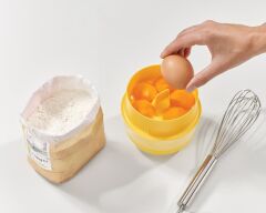 Joseph Joseph Yolkcatcher Yumurta Akı Ayırıcı -Sarı