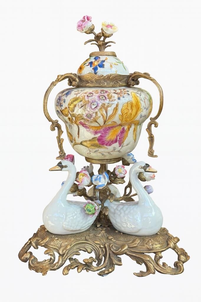 Mikasa Moor Beyaz Kuğu Dek Kavanoz 25x38cm