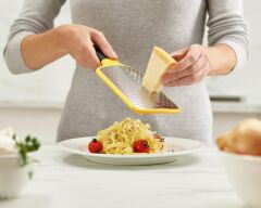 Joseph Joseph Multi-Grate™ 2'Si 1 Arada Rende - Sarı