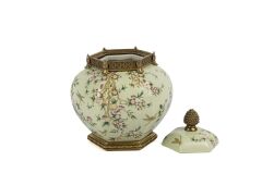 Mikasa Moor Yeşil Çiçek Desenli Kapaklı Küp 23x29cm