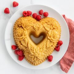 Nordicware Çiçekli Kalp Bundt Kek Kalıbı (96448)