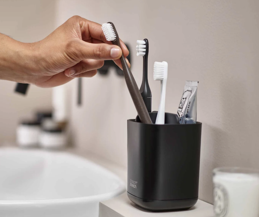 Joseph Joseph EasyStore Diş Fırçalık - Mat Siyah