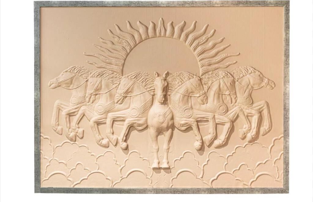 Mikasa Moor Kabartmalı Kahverengi Atlı Tablo