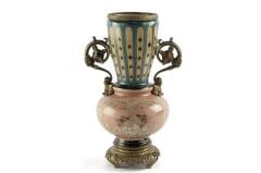 Mikasa Moor Pembe Kelebekli Porselen Vazo 18x36cm