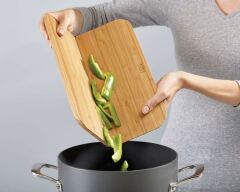 Joseph Joseph Chop2Pot™ Bambu Küçük Katlanır Kesme Tahtası