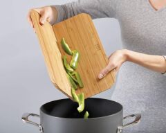 Joseph Joseph Chop2Pot™ Bambu Küçük Katlanır Kesme Tahtası