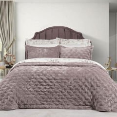 Sarev Pembe Metis Yatak Örtüsü Seti