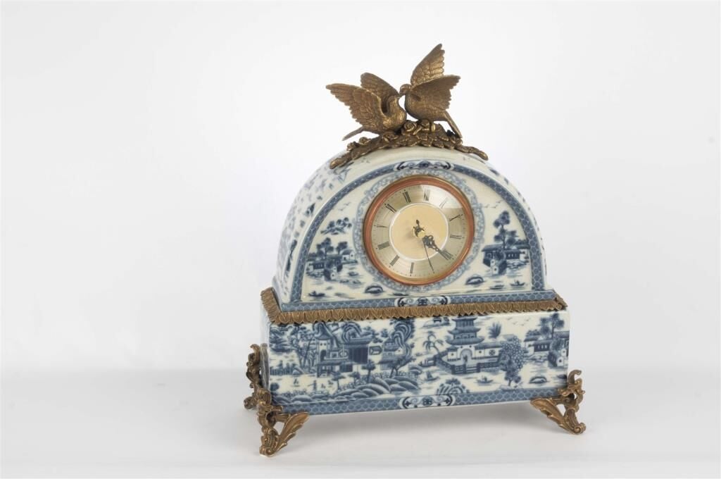 Mikasa Moor Kelebek Figürlü Mavi Masa Saati 31x36cm