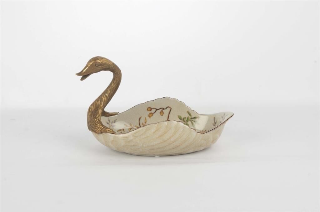 Mikasa Moor Kuğu Dek Tabak 22x15cm